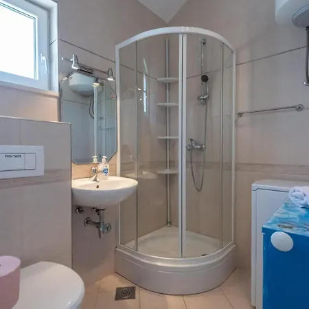 Bruno 3 - Two-room Penthouse - Wonderful View Of The Sea - The Location, First Row To The - 10 Minutes From Supetar Ferry Port - Free Secured Parking - Facilities Nearby