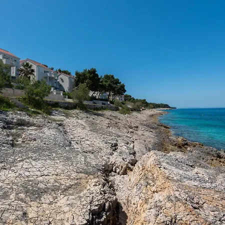 Appartamento Bruno 3 - Two-room Penthouse - Wonderful View Of The Sea - The Location, First Row To The - 10 Minutes From Supetar Ferry Port - Free Secured Parking - Facilities Nearby Sutivan